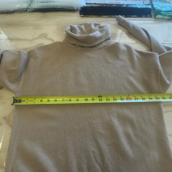 Iris & Ink 100% Cashmere Turtleneck Sweater Camel Tan‎ Women's Large Minimalist - Image 9