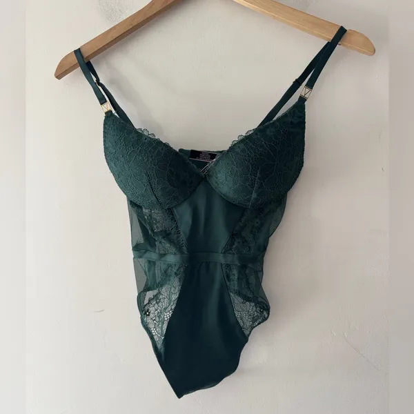 NEW!! Victoria’s Secret Love Emerald Green Lace Floral‎ Corset Style Bodysuit - Image 2