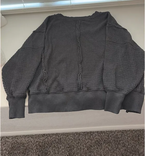 american eagle v neck sweatshirt - Image 2