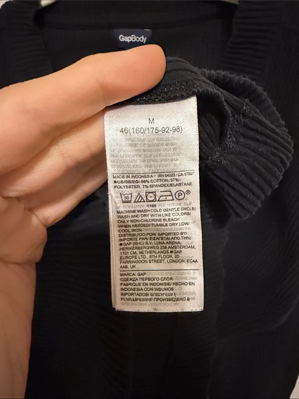 GapBody Black V-Neck Ribbed Pullover Sweater - Size Medium - Image 4