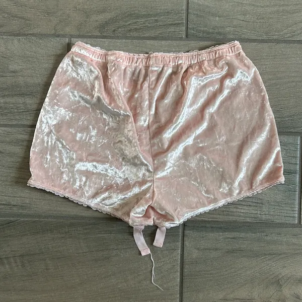 Pj salvage crushed velvet pajama shorts - Image 3