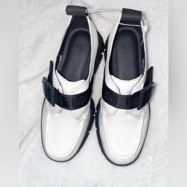 UGG Marin Mega Slip On Loafers White Black‎ Lug Sole Platform Women’s 6 - Image 3