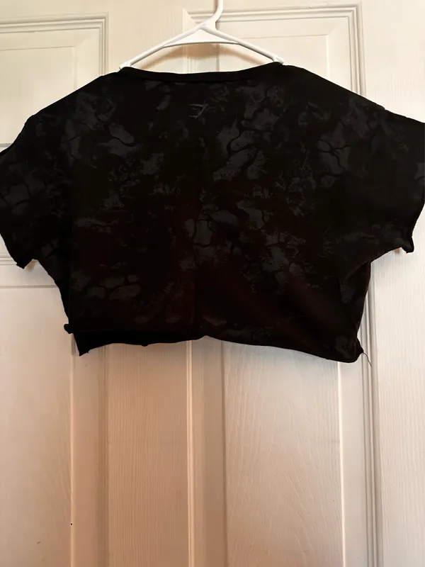 Cropped Gymshark Top - Image 2