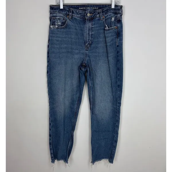 American Eagle Strigid Mom Jeans Size 12 Short Medium Wash High Waist Raw Hem - Image 2
