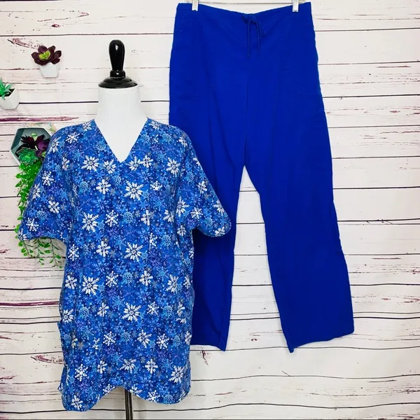 Scrubstar Blue Winter Snowflakes Medical Scrubs Set Size Medium Scrub Top & Pants - Image 2