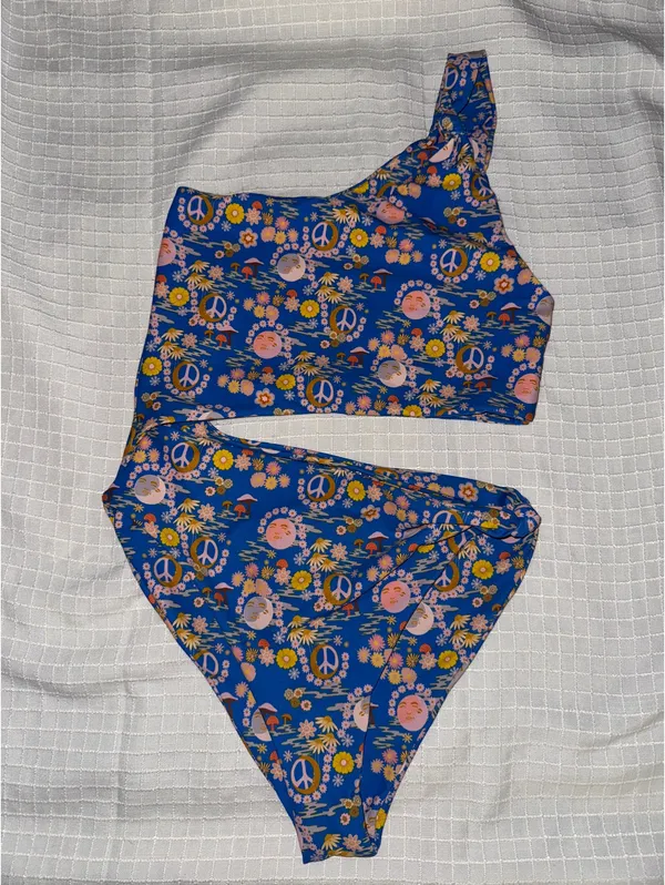 Skatie One-Piece Swim - Image 2