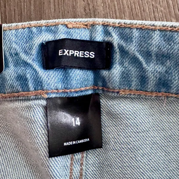 Express Ankle Jeans Light Wash Blue Straight Cropped Women Sz 14 NEW - Image 4