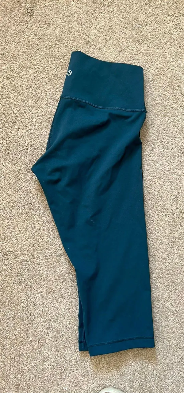 Lululemon Cropped Leggings - Image 4