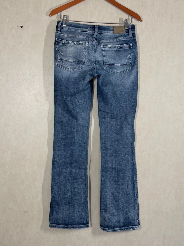 BKE Women’s Stella Slim Fit Low Rise Bootcut Jeans Stetch in Deming 28X33.5 - Image 4