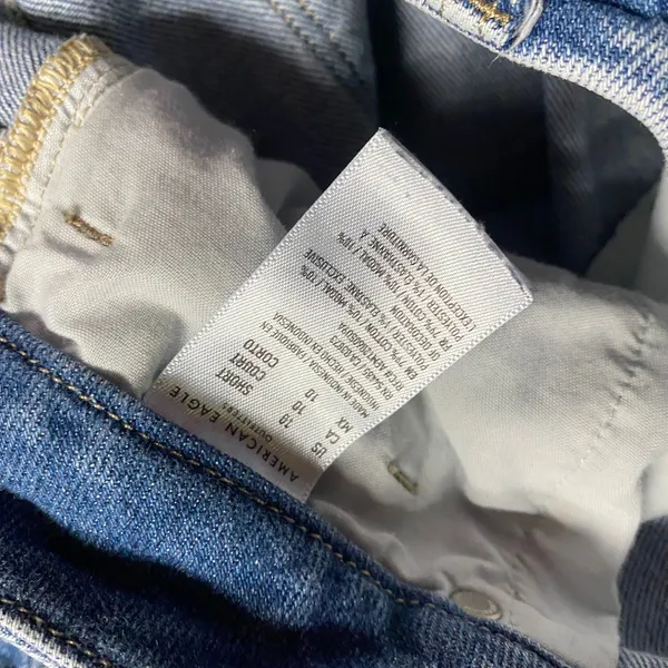 American Eagle Blue Distressed Denim Curvy Mom Jeans Women's Size 10 Short - Image 5