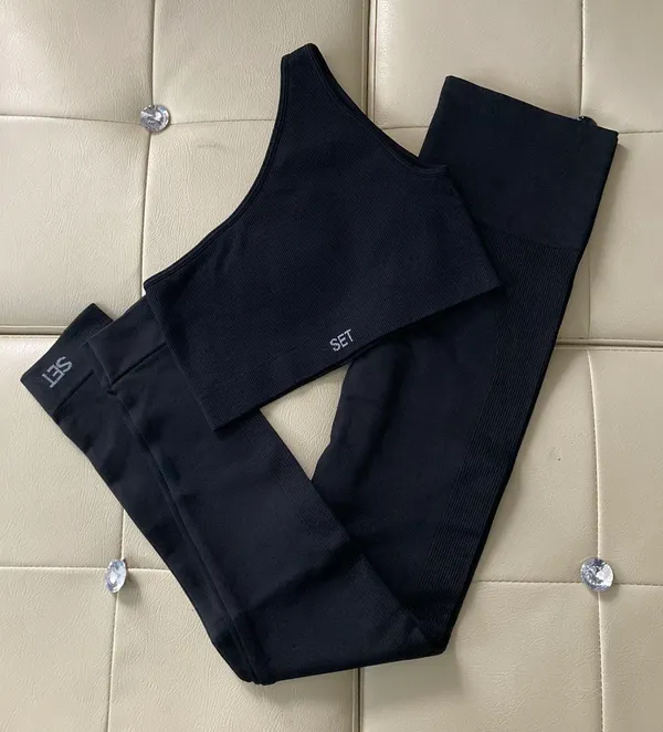 Set Active Onyx Leggings & Matching One Shoulder Bra - Image 2