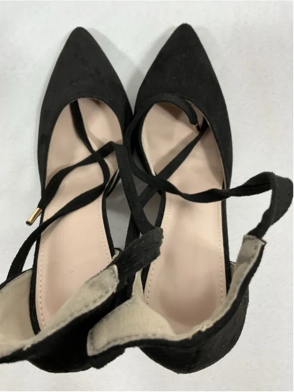 Womans NWOT Pumps Black Size 11 Pointed Toe - Image 5