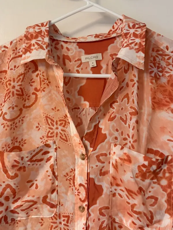 Pilcro Anthropologie Romy Relaxed Buttondown blouse size medium printed boho - Image 6