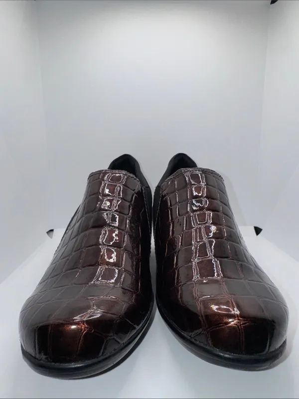 Clarks Emily Amelia Loafers Women's US 8.5 W Brown Croc Patent Shoes - Image 6
