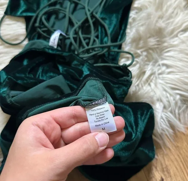LUCY IN THE SKY Velvet Dress In Hunter Green - Image 5