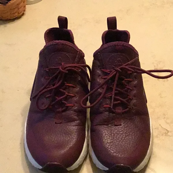 Nike Huaraches - Image 2