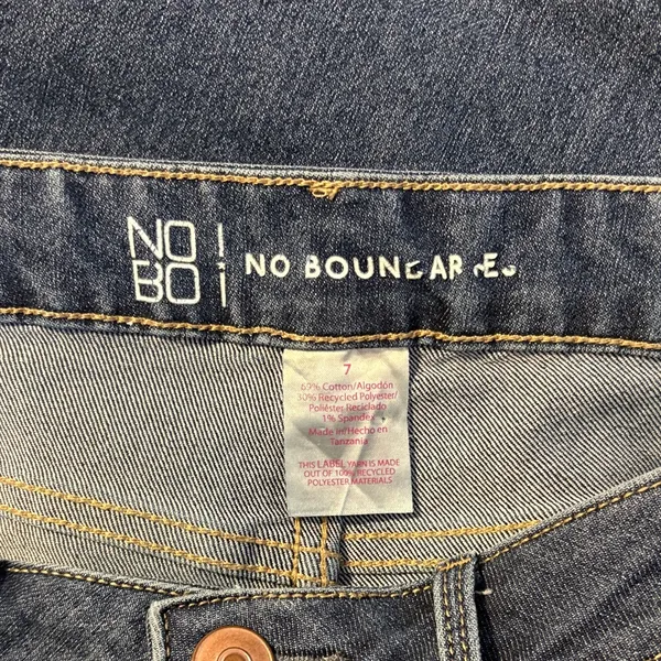 Women's Boot Cut/Flare Jeans — Medium Wash Blue Size 8 - Image 9
