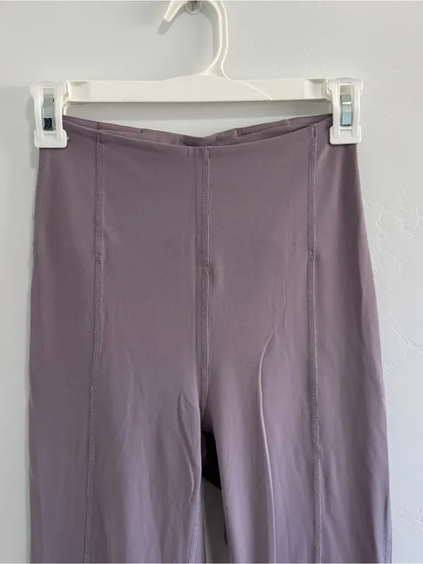 Lululemon In The Groove Flare Pant in Violet Verbena size 4 - Image 3