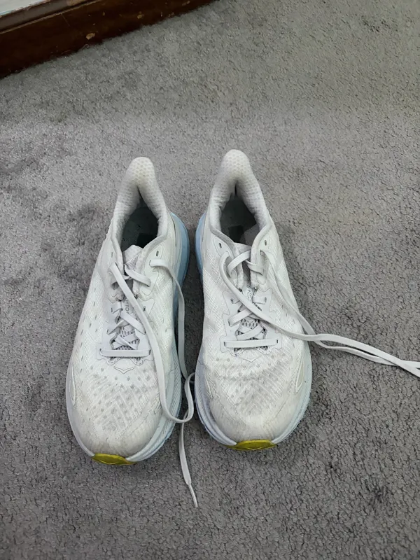 Hoka Clifton 9 Sneakers - Image 3