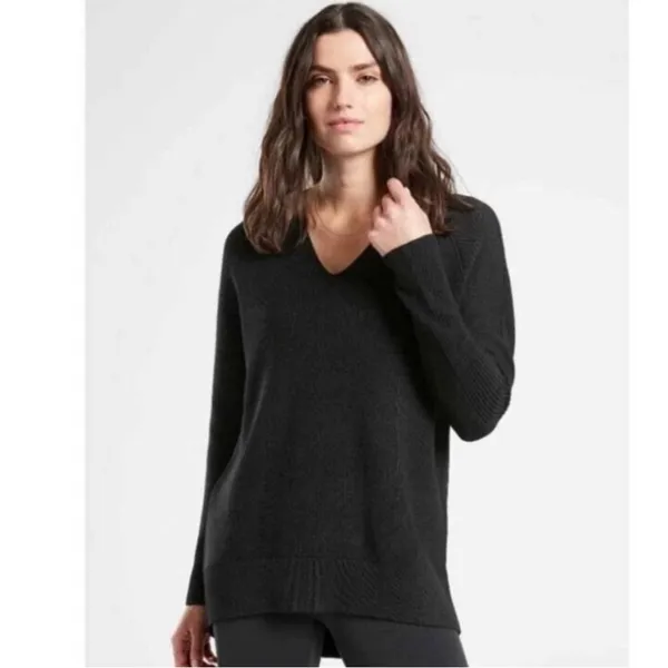 Athleta Women Black Hanover Merino Wool Blend V-Neck Sweater Top Athletic SZ XS‎ - Image 2