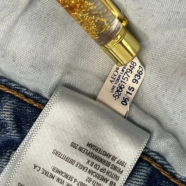 American Eagle Super Stretch Mid Rise Light Wash Distressed Skinny Jeans 6S - Image 7