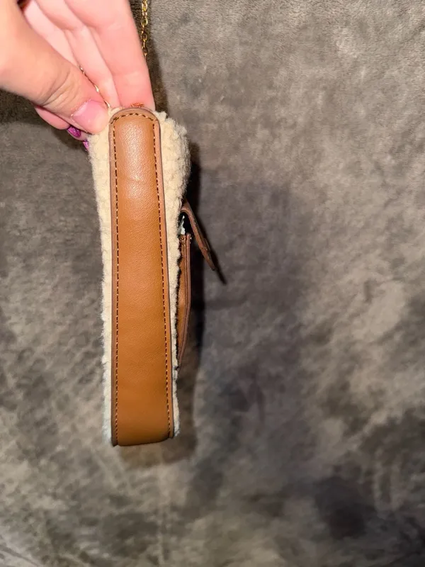 Steve Madden Sherpa Faux Fur Mini Crossbody Phone Bag - Image 5