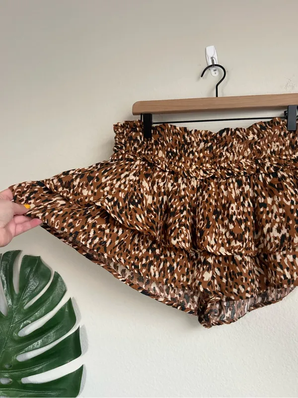 NWT Anthropologie Celandine Animal Print Tiered Ruffle Shorts - Image 4