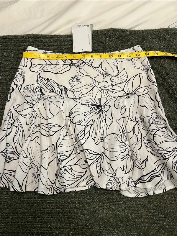 NWT H&M FLARED MINI SKIRT - Image 8