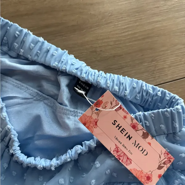 SHEIN Light Blue Lace Tiered Mini Skirt Willing to accept offers!!! - Image 3