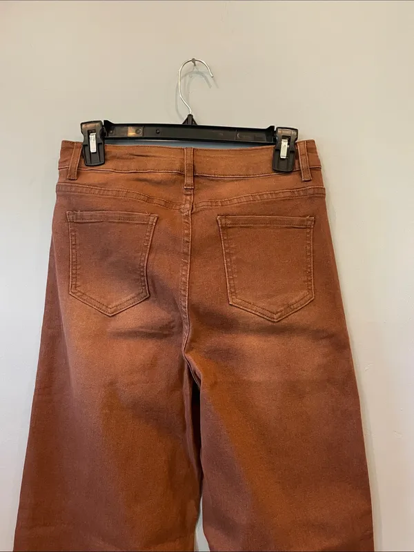 Brown women’s wide leg new jeans Medium - Image 3