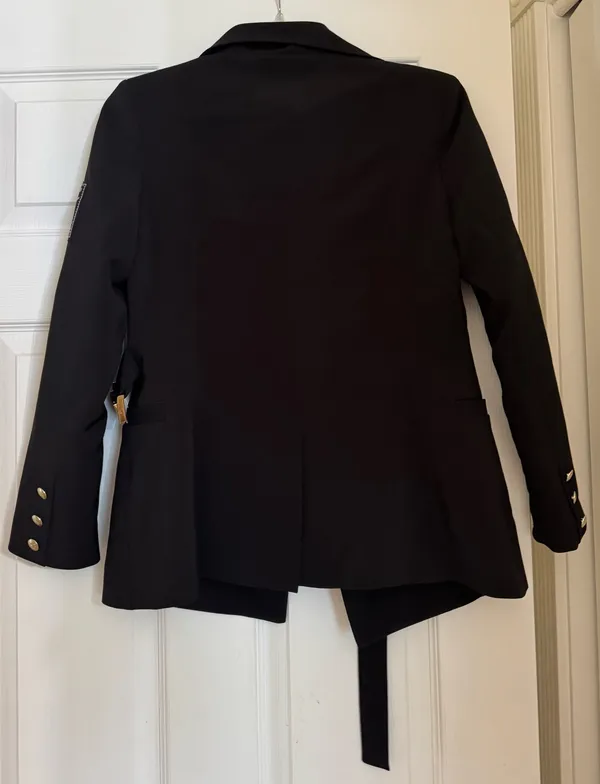 Sempre Piu Black Classic Blazer with Embroidered Patch on Sleeve & Gold Belt - Image 2