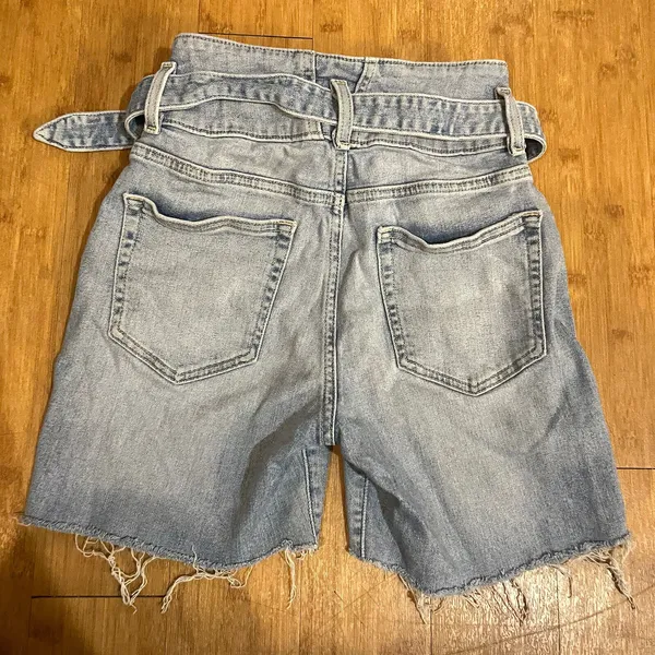 HOLLISTER Ultra hi-rise Mom Shorts Cut‎ Off Belted 1R 25 Denim Blue Jeans - Image 4