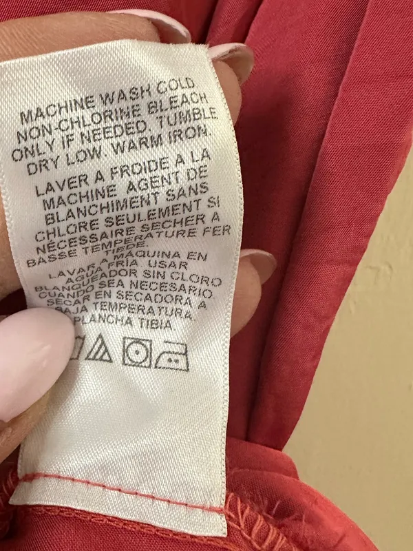Velvet by Graham & Spencer Satin Minimalist Vneck Sleeveless Top S - Image 7