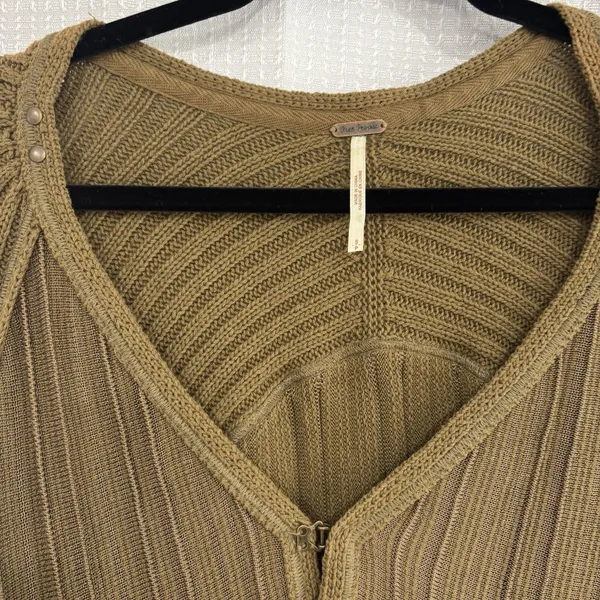 Free People Tunic Womens Size Small Sweater Ribs Ruffles Olive Green Long Sleeve - Image 2