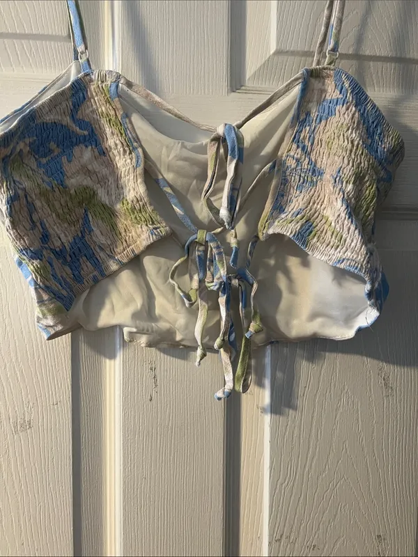 Kendall & Kylie Blue and Green Abstract Cropped Cami - Image 3