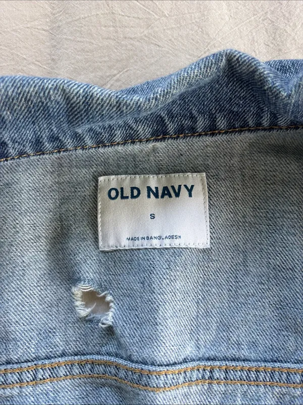Old Navy Distressed Denim Jacket - Image 3