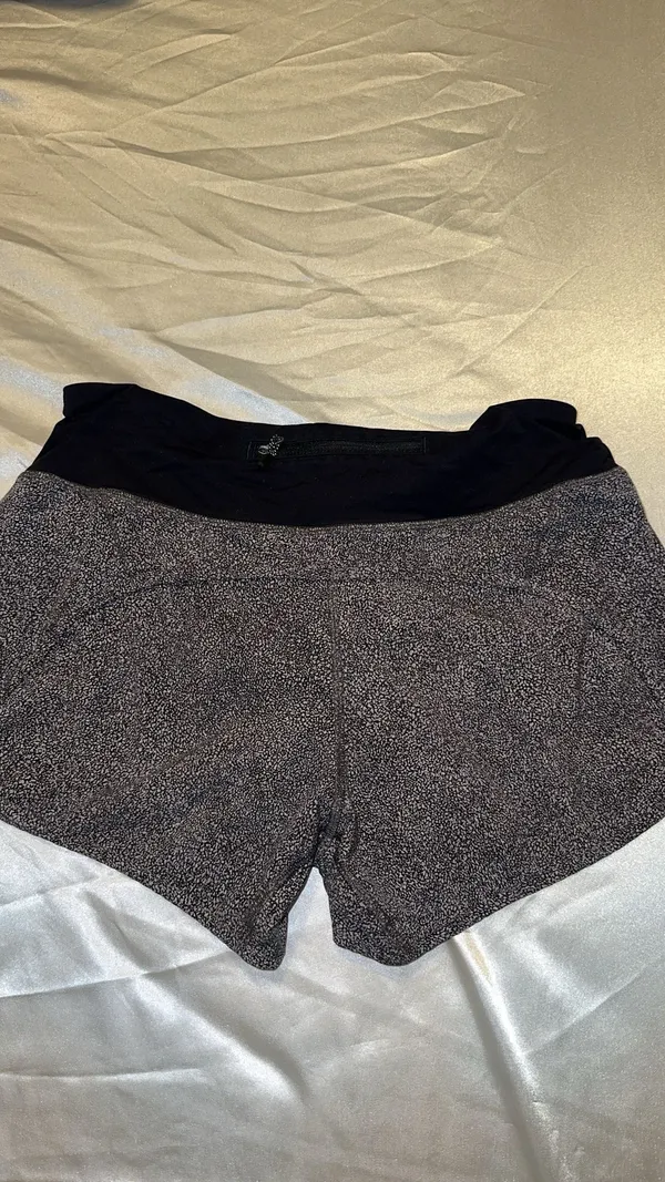 Lululemon Speed Up Shorts - Image 3