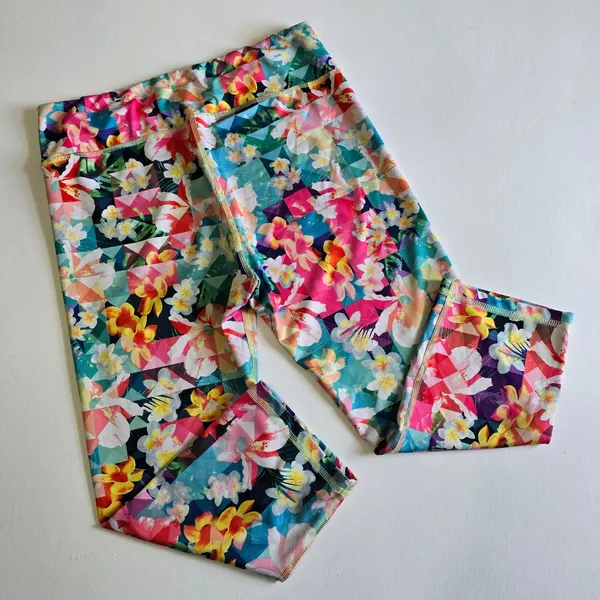 Live Love Dream Women's L/G Colorful Floral Geometric Capri Leggings Athletic - Image 5