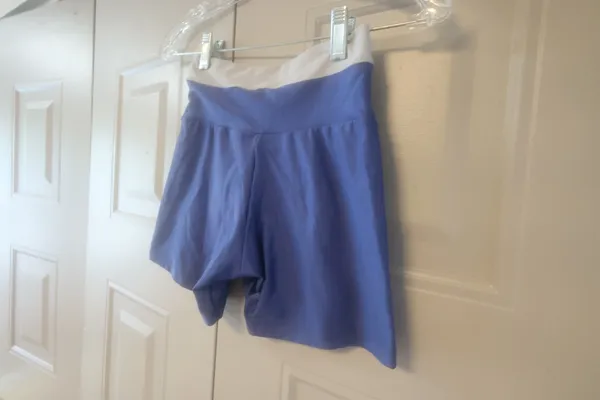 Workout exercise loungewear casual summer active shorts in blue and gray. - Image 4