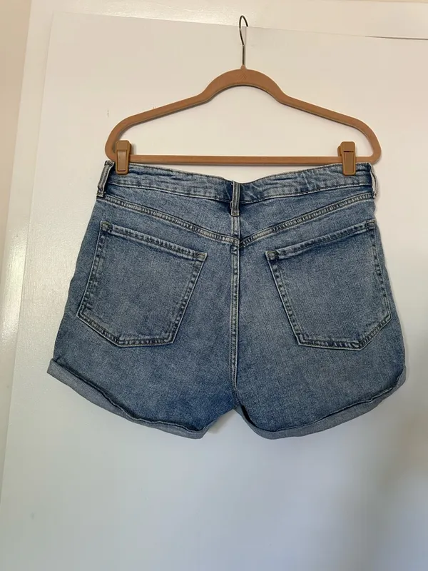 Old Navy High Rise OG Straight Cuffed Denim Jean Short Women’s 12 - Image 7