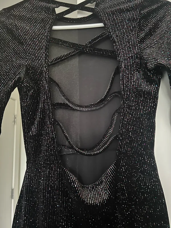 Black Long-Sleeve Sparkle Bodycon Dress - Image 3