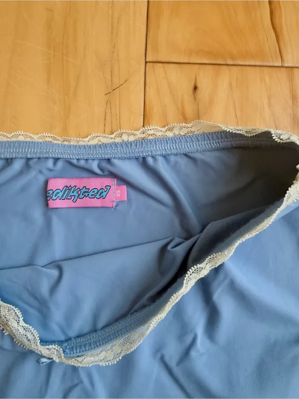 Edikted Sorely Light Blue Lace Detail Mini Skirt with Bow - Image 6