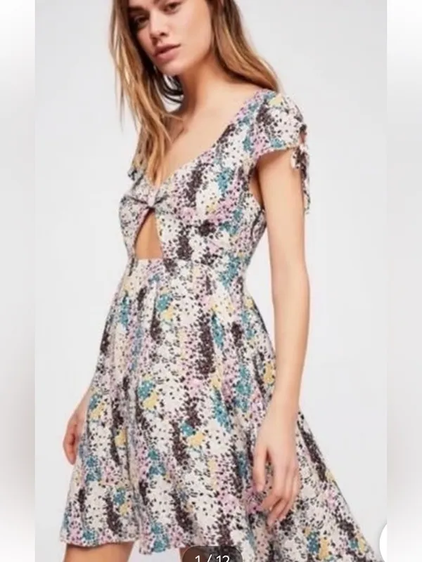 Free People miss right floral dress front key hole sz L - Image 5