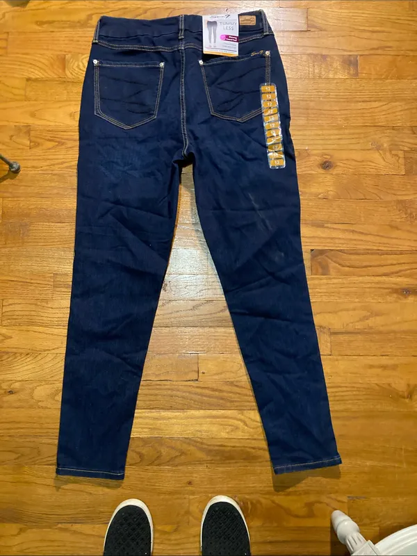 Seven7 Dark Wash tummyless Jeans - women’s size 12 nwt - Image 5