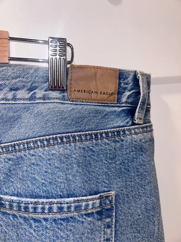 American Eagle Mom Jeans - Image 3