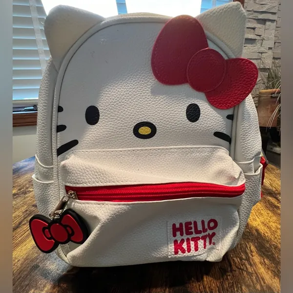 SANRIO | Hello Kitty small bow face, 3D ears, backpack. - Image 13