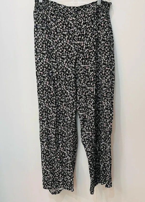 A. Byer black floral gacho pants pull on size XL - Image 2