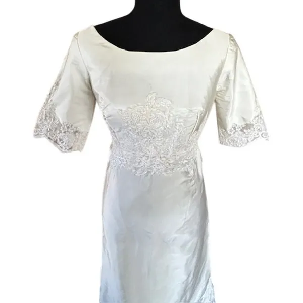 Vintage 1960s Bridal Portrait Wedding Dress Union Made, Vintage Size 10 (4-6) - Image 3