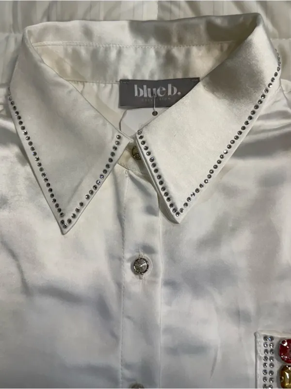 Blue b. Boutique Jeweled White Button Down Women’s Size Medium NWT - Image 3