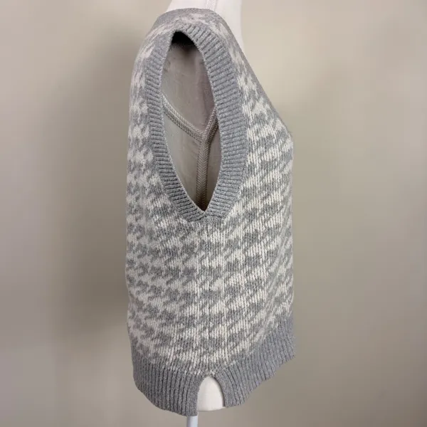 Abercrombie & Fitch Oversized Houndstooth V Neck‎ Sweater Vest Gray White Size S - Image 4